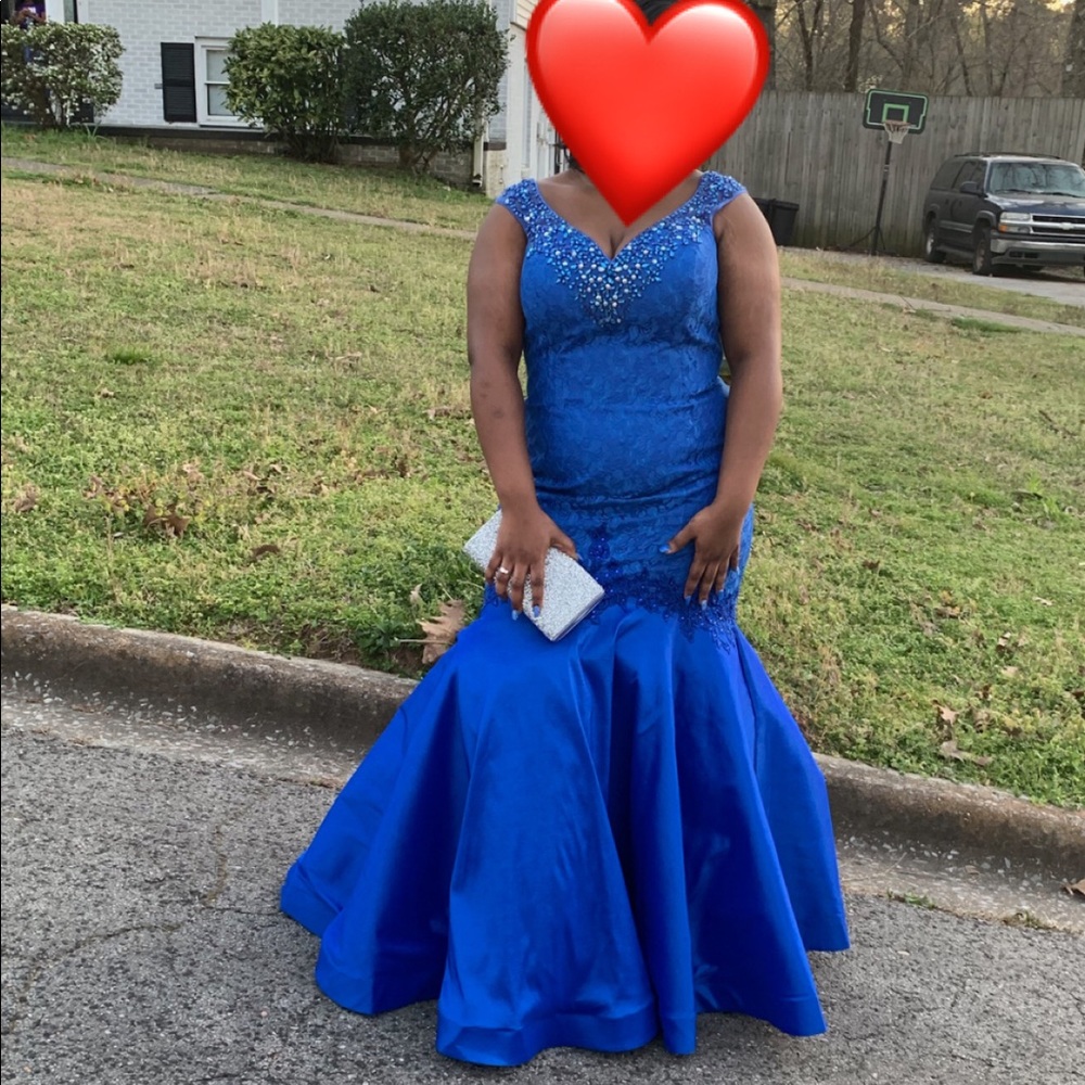 PROM DRESS - Picture 2 of 3